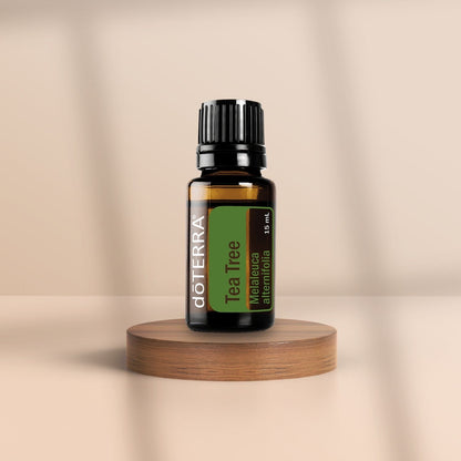 Braunglasflasche mit grünem Etikett von dōTERRA Teebaumöl (Melaleuca alternifolia), 15 ml – ätherisches Öl zur Hautpflege und Reinigung